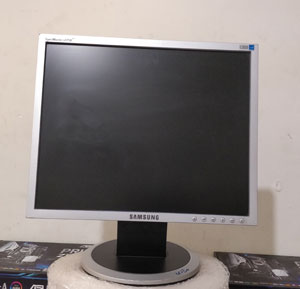 samsung syncmaster 933